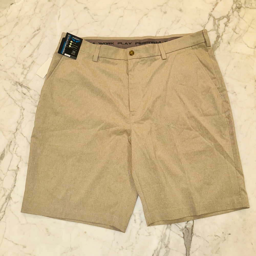 NWT Roundtree & Yorke Performance Shorts in Khaki Heat- Size 38